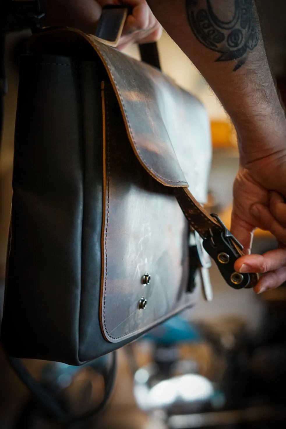 16" Messenger Bag (Two Tone: Hardtimes Brown   Flat Black Accents)