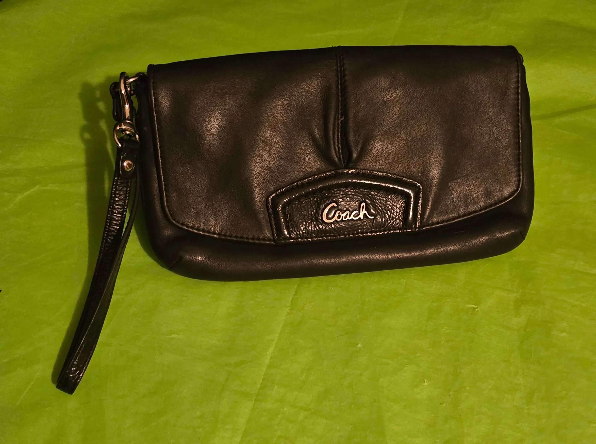 Coach 71083 Multi-Use Messenger Laptop Shoulderbag with Leather Wristlet