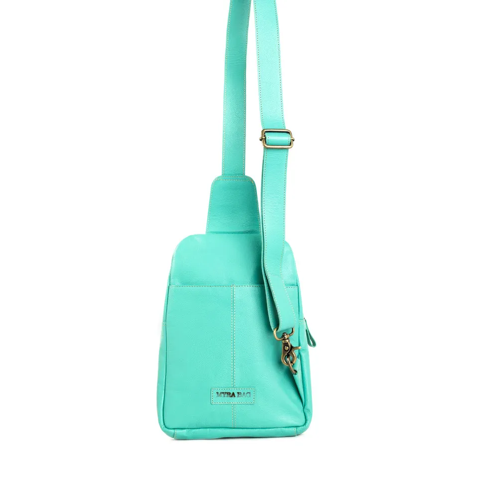 Willow Canyon Sling Bag In Turquoise